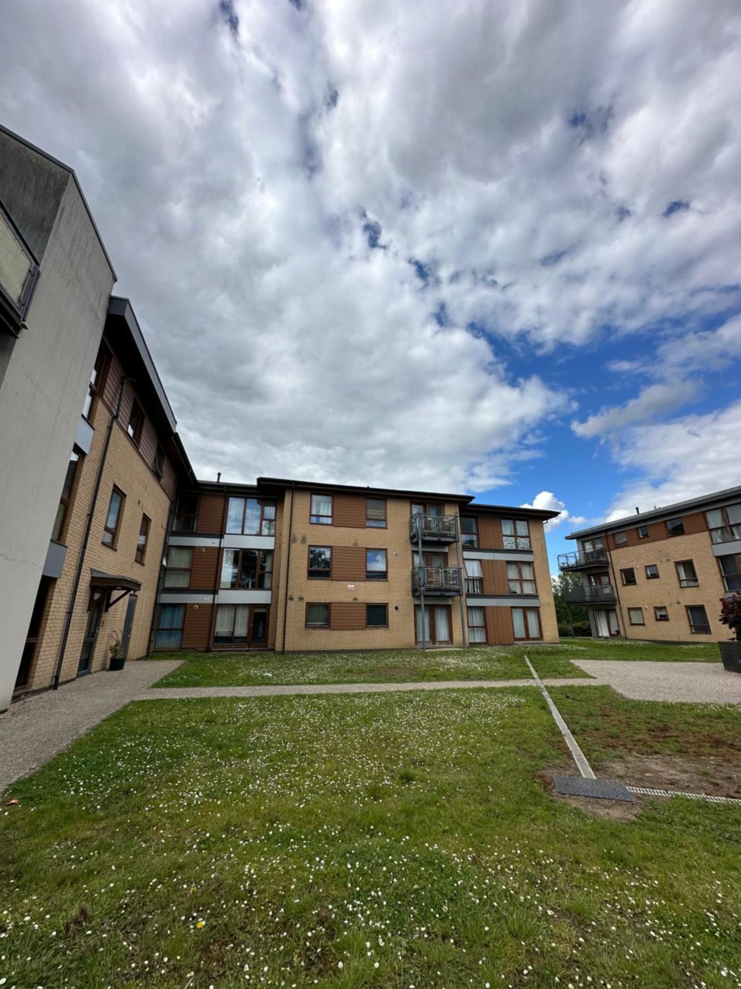 2 Bed 2 Bath Apartment & Parking - Lgw 10Min Drive Crawley  Esterno foto